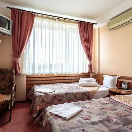 Druzhba Service Hotel Kiev Bagian luar foto