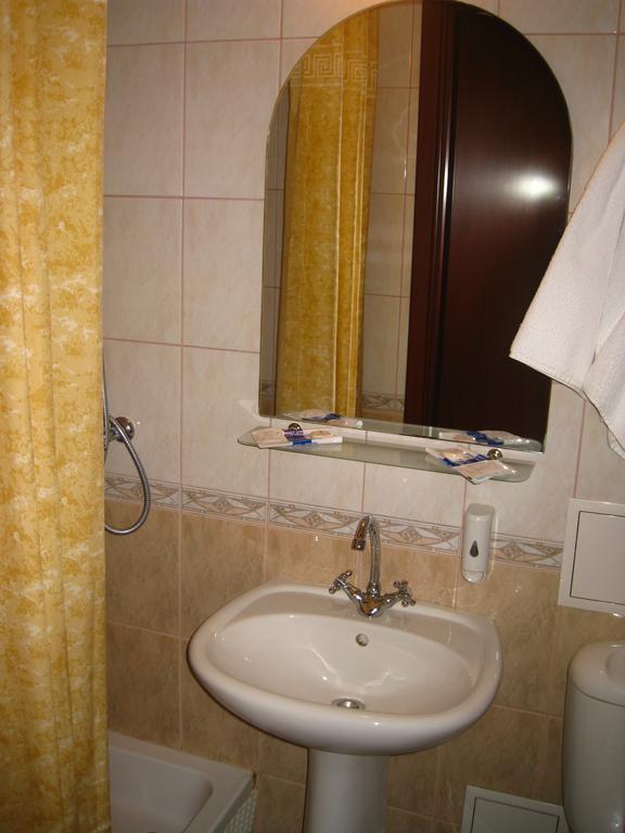 Druzhba Service Hotel Kiev Ruang foto