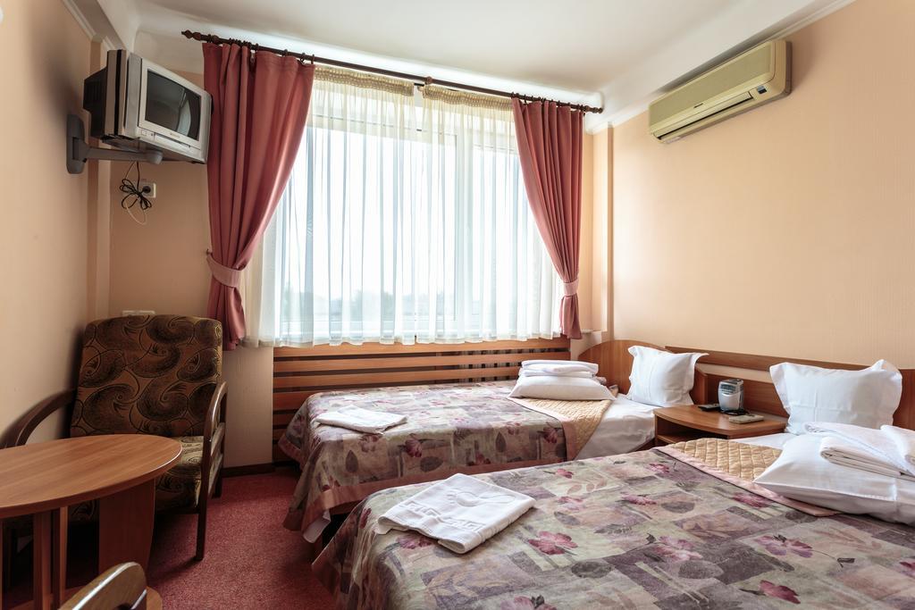 Druzhba Service Hotel Kiev Bagian luar foto